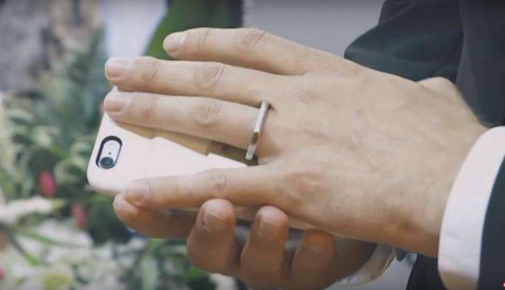 Man married to a smartphone.jpg