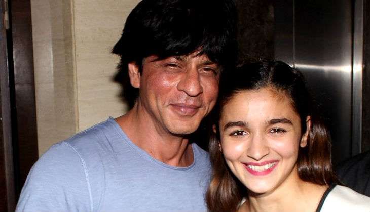 Shah Rukh Khan and Alia Bhatt in Dear Zindagi