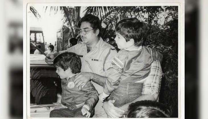 Shatrughan Sinha with his kids Luv and Kush