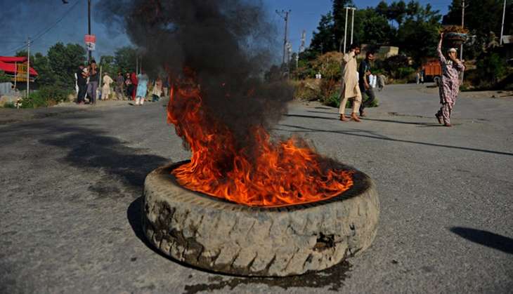 Kashmir on the boil: 10 killed in protests, lakhs attend Burhan's funeral 
