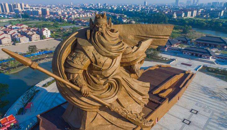 guan yu statue china.jpg