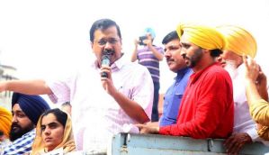 Kejriwal takes on Majithia in SAD stronghold, Akalis launch counterattack 