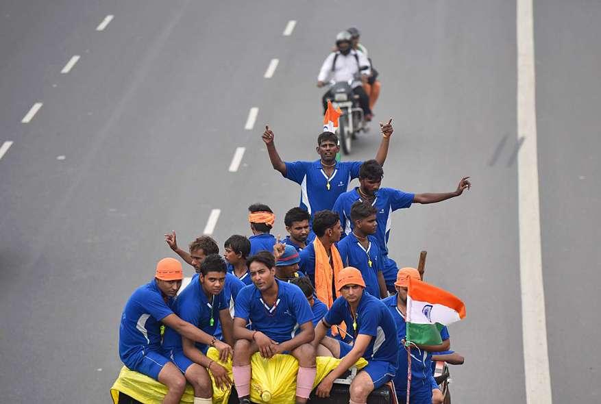 Kanwariyas with national flag