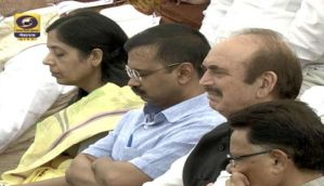 Arvind Kejriwal takes a nap while PM delivers his Independence Day speech 