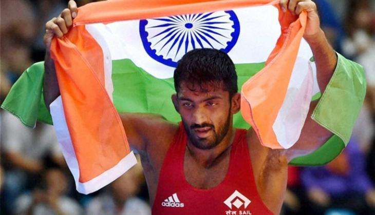 Wrestler Yogeshwar Dutt wins million of hearts by accepting Rs 1 as Dowry 