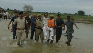 Madhya Pradesh CM Shivraj Singh Chouhan takes human palki. Twitter goes crazy 
