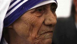 Saint Teresa of Calcutta: Pope Francis holds lunch for homeless to celebrate canonisation of Mother Teresa 