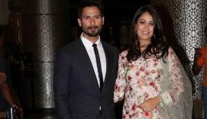 Shahid Kapoor proposes all over again to Mira at an award function