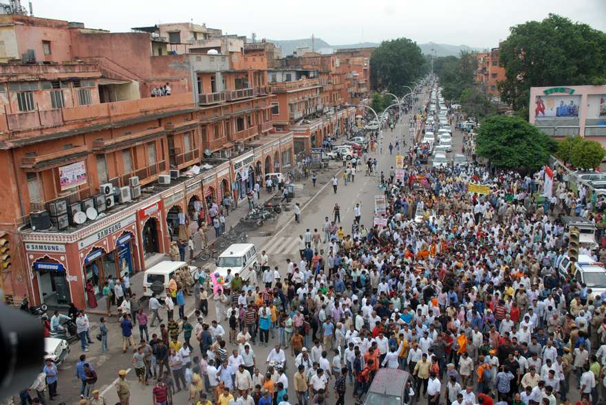 Jaipur royal family hits the streets after JDA sea