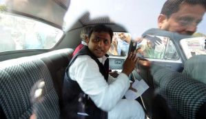 Akhilesh Yadav announces another sop - free smartphones for UP's poor 