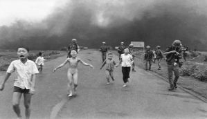 'World's most powerful editor' Mark Zuckerberg faces ire after Facebook deletes 'Napalm Girl' post 
