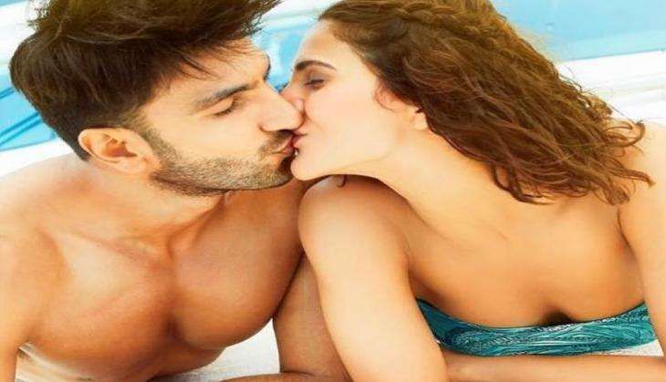 Befikre Ranveer Vaani.jpg