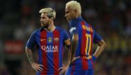 Messi free-kick magic sends Barca into Cup quarters 