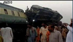 6 dead, more than 150 injured in train collision in Pakistan 