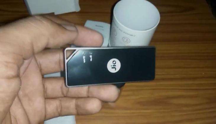 Reliance Jio Wi-Fi Dongle 2.jpg
