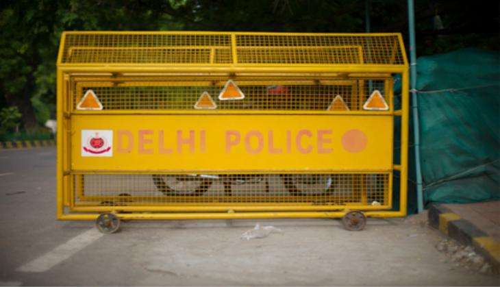 Delhi Police seizes 31 liquor cartons, one arrested