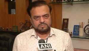 Abu Azmi takes a dig at Karan Johar on surrogate babies, asks why he couldn't marry