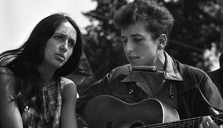 Explainer: are Bob Dylan's songs 'Literature'? 