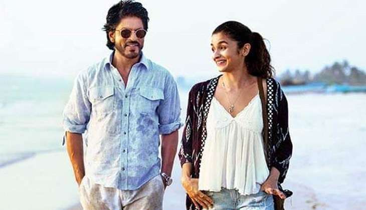 Shah Rukh Khan and Alia Bhatt in Dear Zindagi