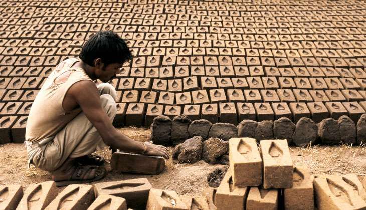 Mamata govt puts illegal brick kilns in Bengal und
