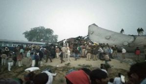 100 dead, 150 injured as Patna-Indore Express derails in Kanpur; helpline numbers issued 