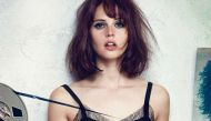 Felicity Jones asks for 'equal pay for equal work', just like centuries of women before her 