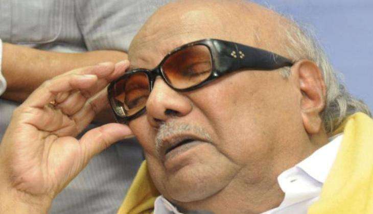 Karunanidhi's health witness major declines, next 24 hours critical; Kanimozhi meets people gathered outside Kauvery Hospital