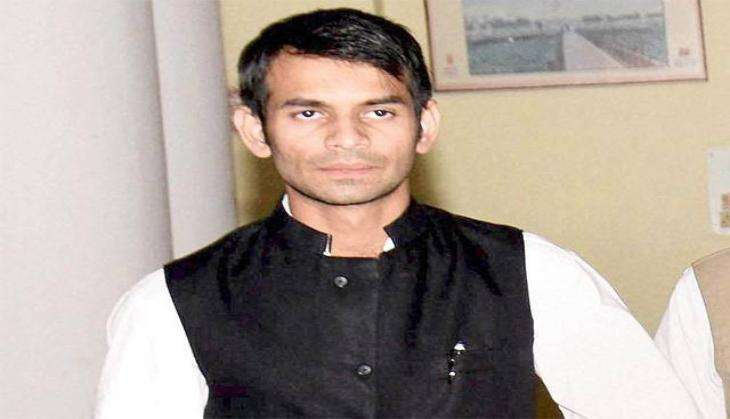 Tej Pratap Yadav struggling for a new house, dials Chacha Nitish Kumar; says, 'mujhe ghar nahi milega?’