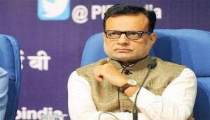 Hasmukh Adhia appointed as chancellor of Gujarat Central University