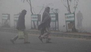 Cold morning in Delhi as mercury dips to 10.5 degrees Celsius
