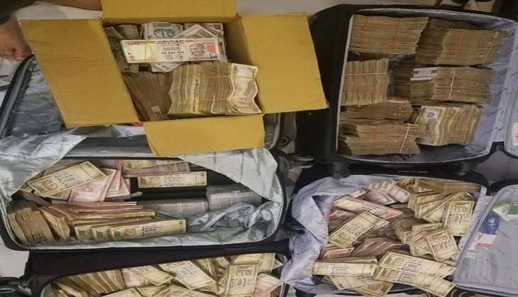 Mumbai: Rs 2 crore in scrapped notes seized, four held