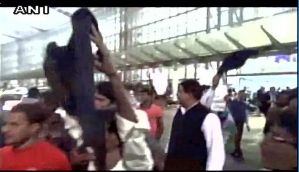 Kolkata: RBI Governor Urjit Patel heckled at by Congress workers protesting demonetisation 