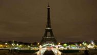 For Aleppo: In solidarity, Eiffel Tower switches off lights 