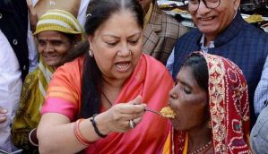 Vasundhara Raje does a Jayalalithaa, starts 'Annapurna Rasois' with meals for Rs 5 