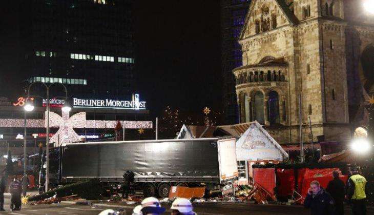 BERLIN TRUCK CHRISTMAS