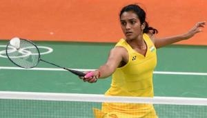 Amitabh Bachchan, Shah Rukh Khan thank PV Sindhu for making India proud