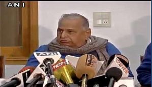 Akhilesh Yadav, Ram Gopal Yadav expelled from Samajwadi Party for 6 years 