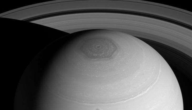 saturn-sunlight