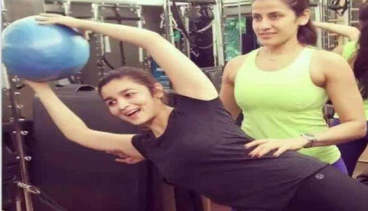Alia Bhatt flexible.jpg