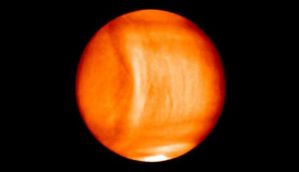 Astronomers spot strange, bow-like structure in Venus' atmosphere 
