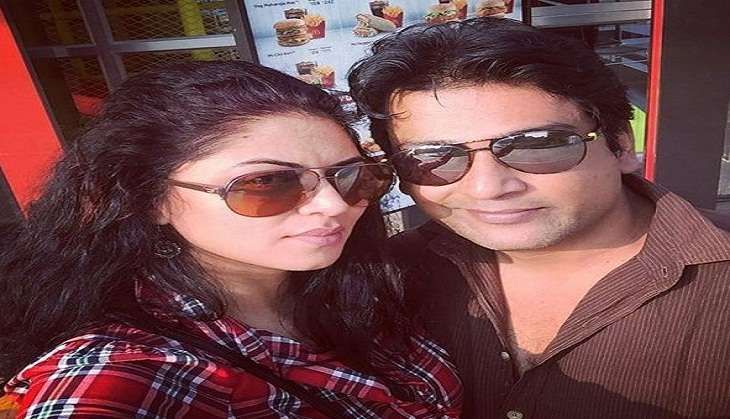 Kavita Kaushik and Ronnit Biswas