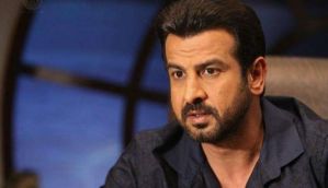 Consider myself honoured to be a part of 'Sarkar 3,' learnt a lot from Amitabh Bachchan: Ronit Roy 