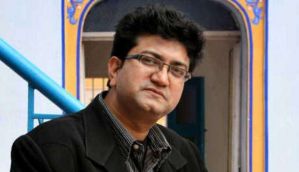 Amity University confer Prasoon Joshi with Honorary Doctorate at the Jaipur Literature Festival 