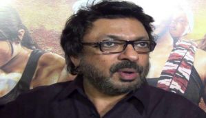 Sanjay Leela Bhansali thrashed by Rajput Karni Sena; Bollywood fraternity supports Bhansali 