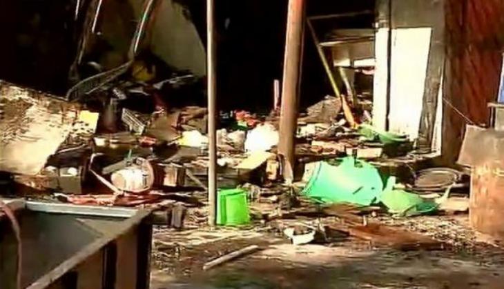Delhi: Fireman killed, four injured in cylinder blast