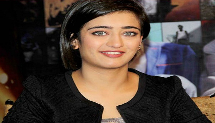 Love watching my parents' romance in 'Raaj Tilak': Akshara Haasan