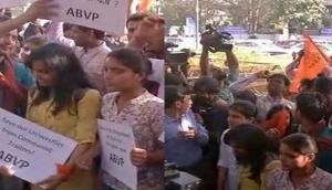 ABVP now protests outside Delhi Police HQ