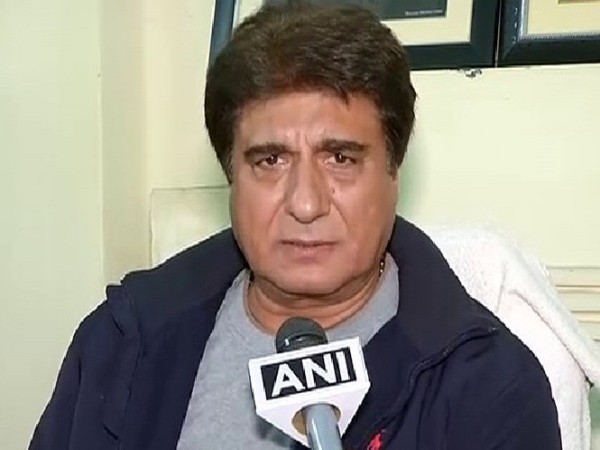 BJP practicing 'band baaja' politics, taunts Cong