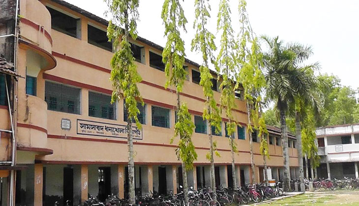 This Bengal school was ransacked. Reason: Minority students wanted to keep their skull caps on
