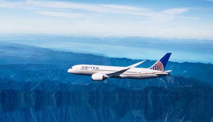 Twitter explodes after United Airlines bars girls for wearing leggings